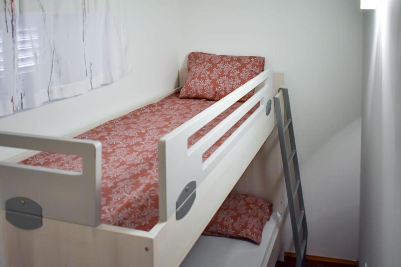 Apartman Karmen Lejlighed Kaštela Eksteriør billede